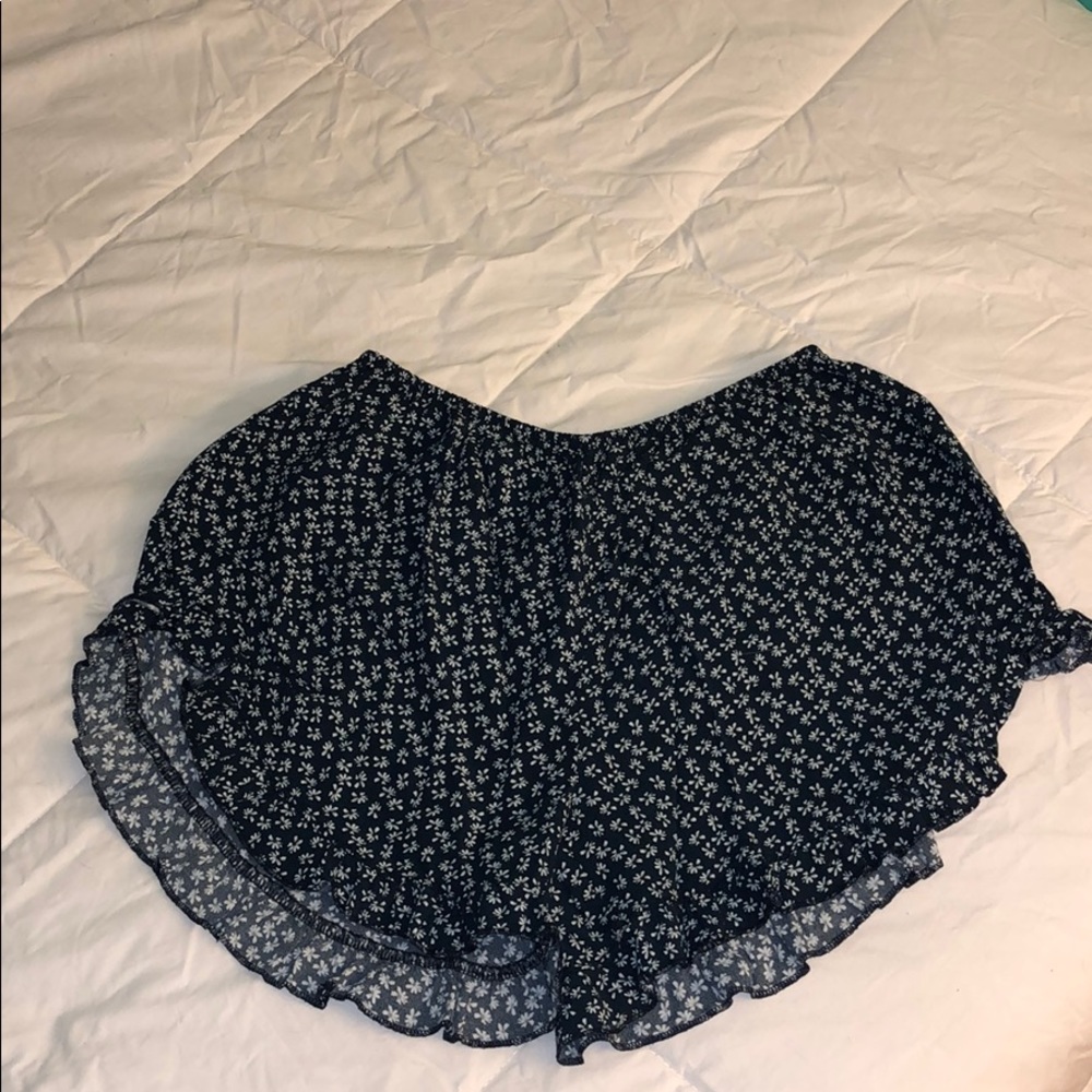 Brandy Melville Shorts - Picture 2 of 3